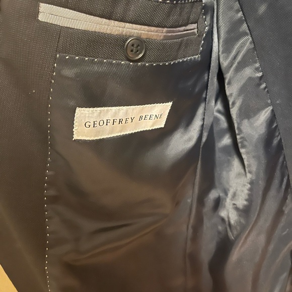 Men’s Geoffrey Beene Black Suit - Picture 9 of 9